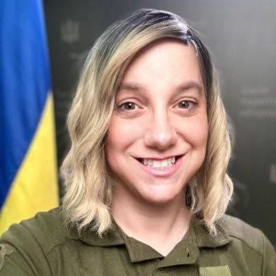 ⚡🇺🇦🇺🇸 Главный украинский ахтунг Сара Эштон Педрилло Чирилло отстранено от должности спикера ВСУ.