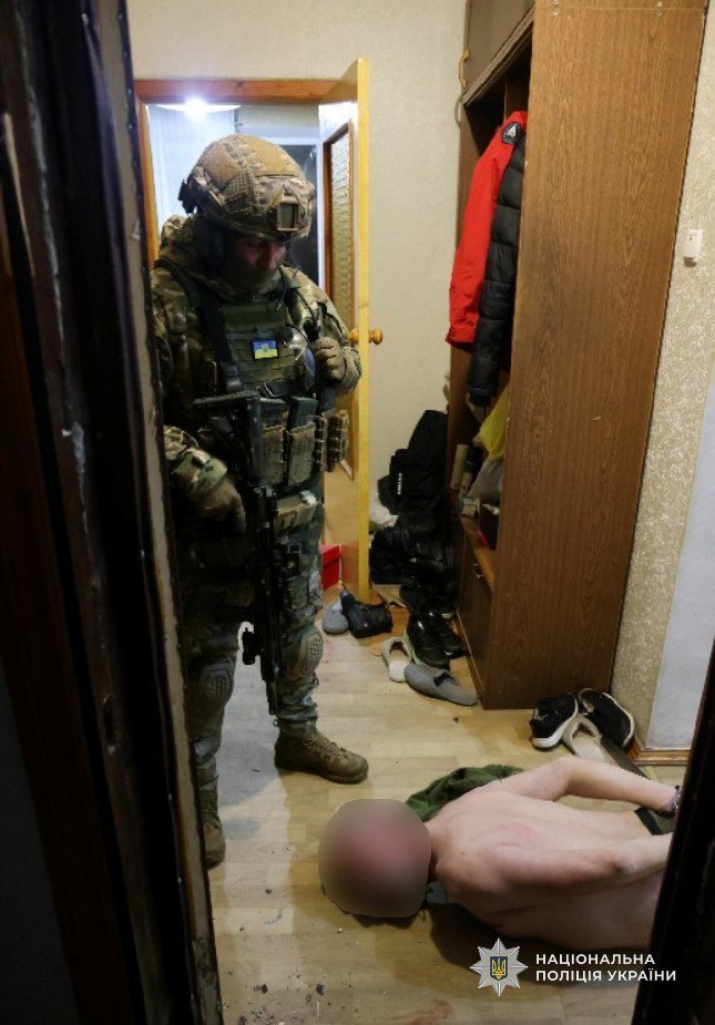 🇺🇦☠️ Дезертир на Украине взял в заложники собственную мать