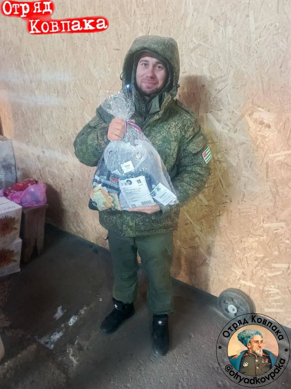 ❄️Зима, зима) Приехала я в гости к нашим защитникам с новогодними подарками 🎁, а там они меня встречают такие укутанн...