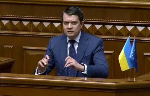 🇺🇦 🎪 Депутат Верховной рады Украины Дмитрий Разумков предложил отправлять на фронт сотрудников военкомата, которые ни…